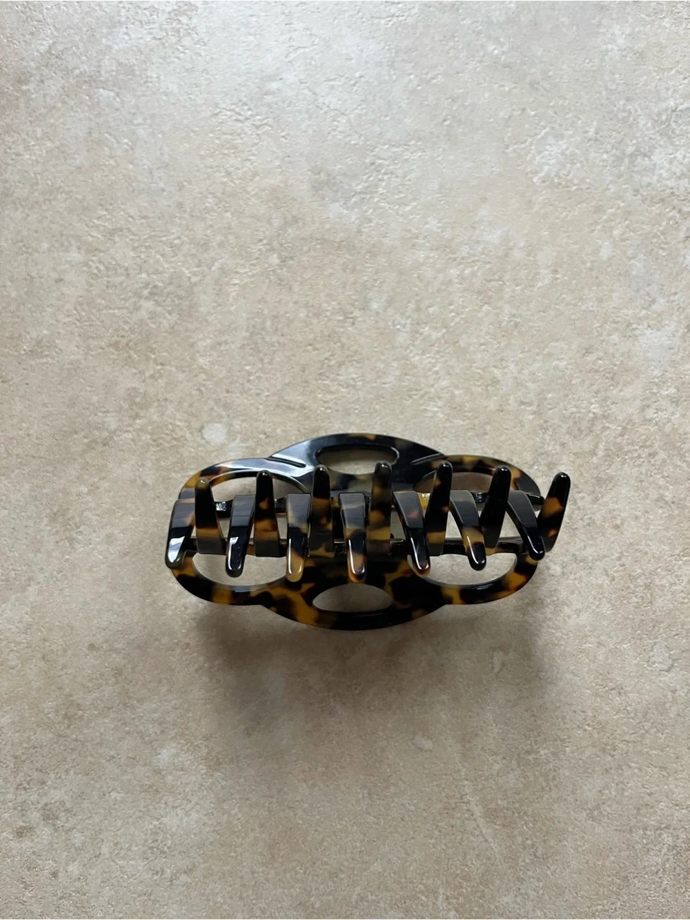 Charles J. Wahba Tortoiseshell Jumbo Cut-Out Scallop Hair Claw Clip